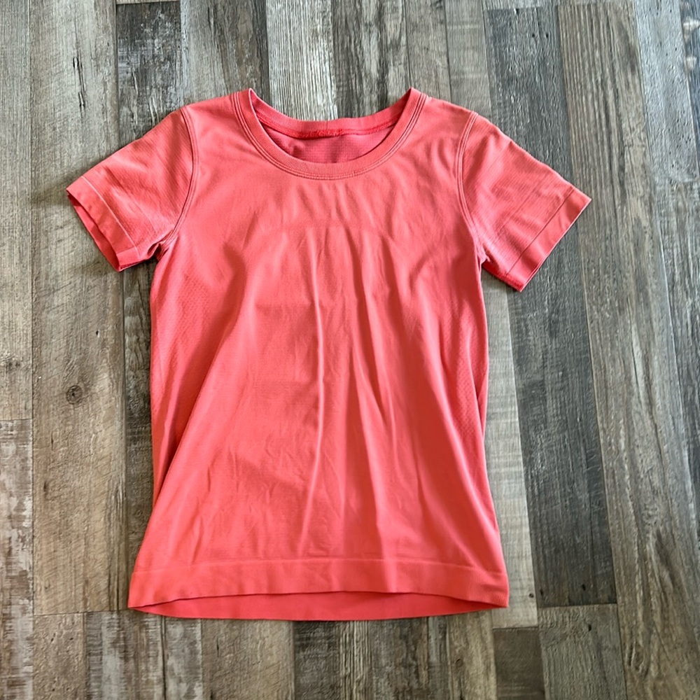 Lululemon relaxed swiftly